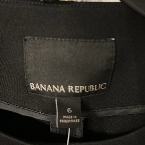 NWT Cropped BR Blazer - Picture 3 of 5